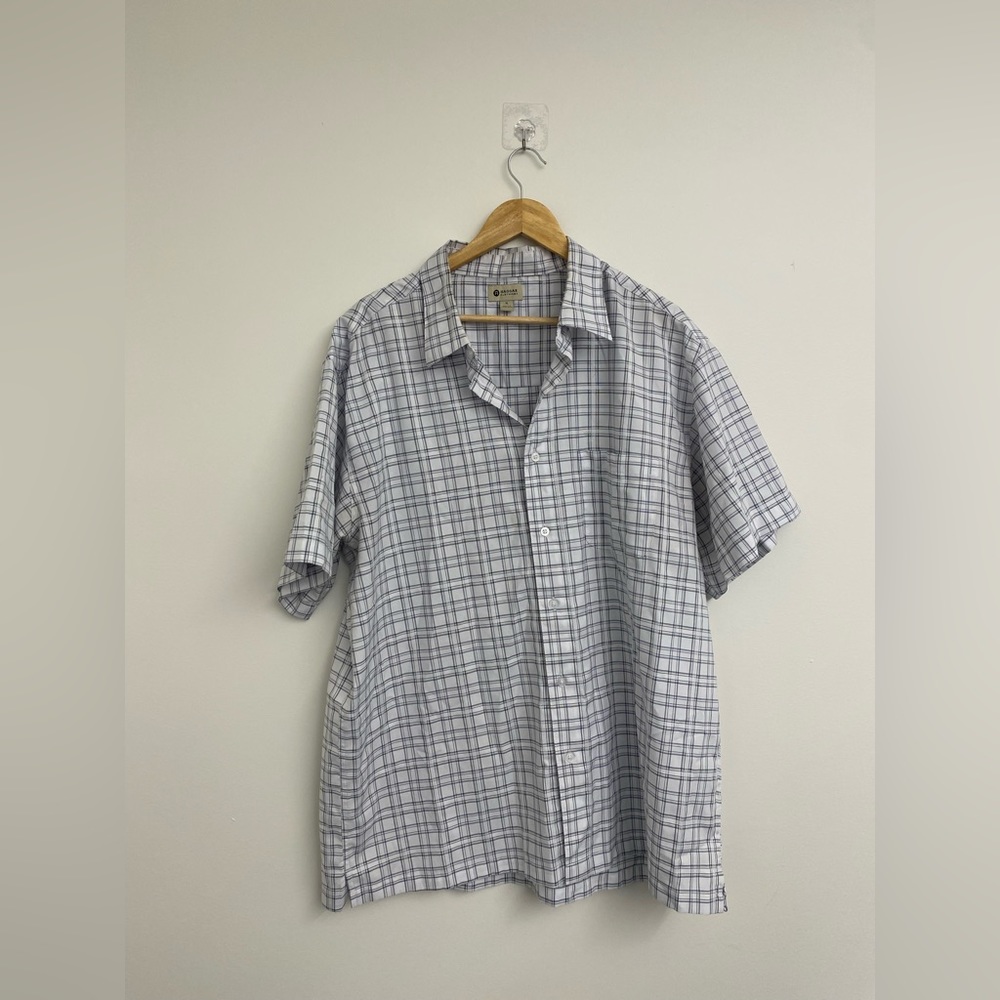 Men’s Haggar White Plaid Short Sleeve Button Down Shirt